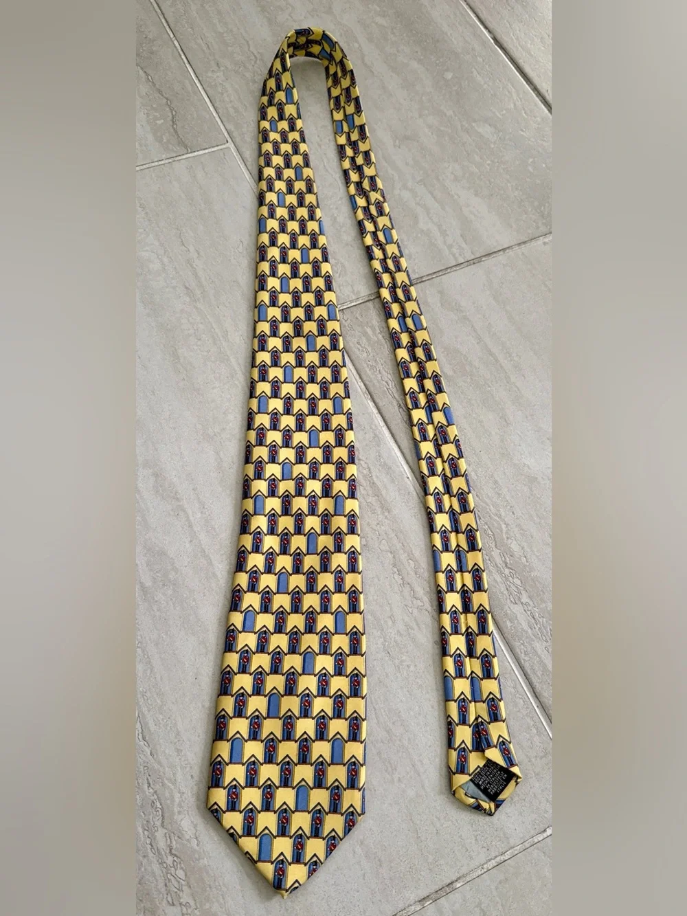 Vintage Beaufort Tie Rack Yellow Buckingham Palace Kings Guard 100% Silk Italy